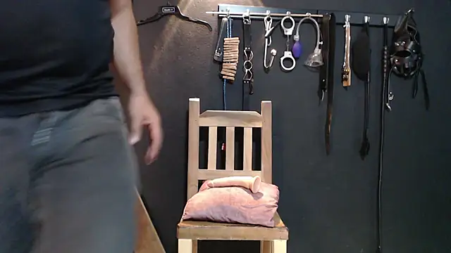 kinky_slave_ webkamerás műsora