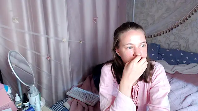 leila_bambi_'s Live XXX Chat