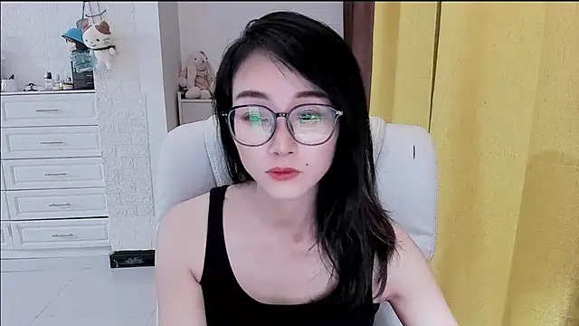 NIAN-er Adlı Modelin Canlı XXX Sohbeti