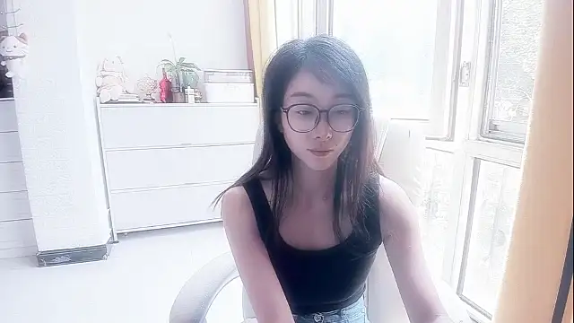 NIAN-er Adlı Modelin Canlı XXX Sohbeti