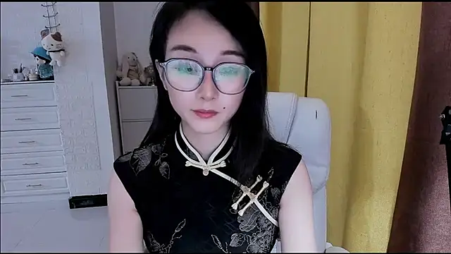 NIAN-ern Live XXX chat