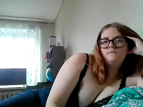 Chat XXX en directo de DesireMelissa