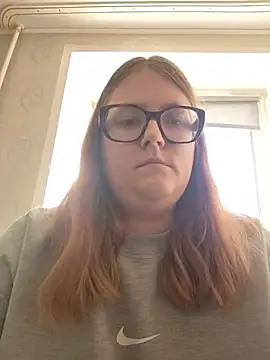 XXX chat uživo modela DesireMelissa