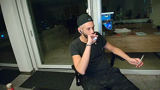 Dr_Megabyte Adlı Modelin Web Kamerası Şovu