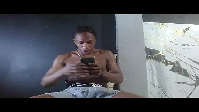 Larry-n-clouds 웹캠 쇼