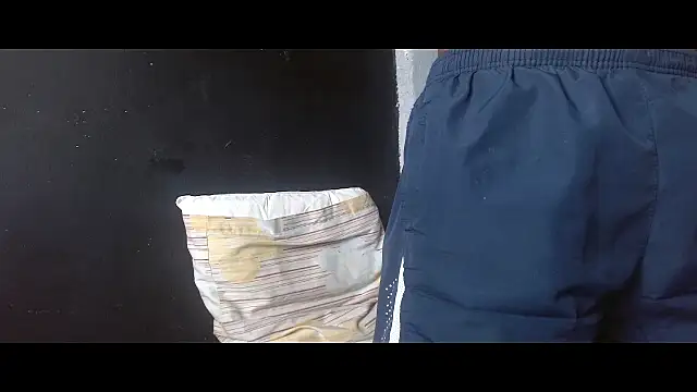 Larry-n-clouds Show in webcam