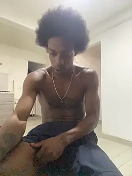 Larry-n-clouds 网络视讯表演
