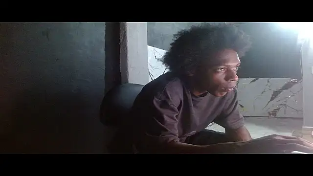 הופעת וובקאם של Larry-n-clouds