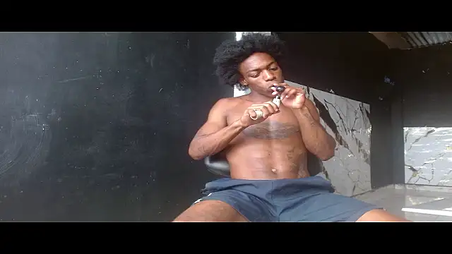 Larry-n-clouds' Webcam Show