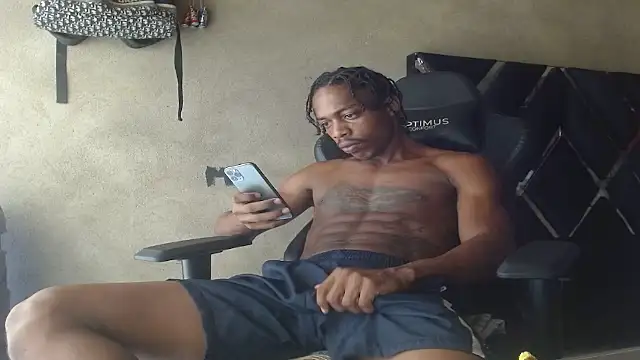 Larry-n-clouds Pertunjukan Webcam