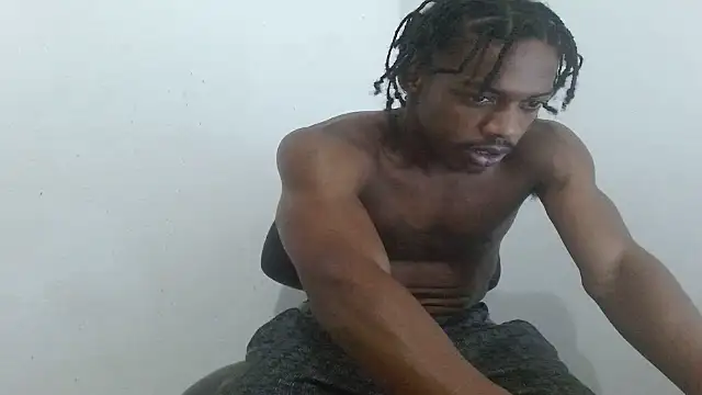 Larry-n-clouds Show in webcam