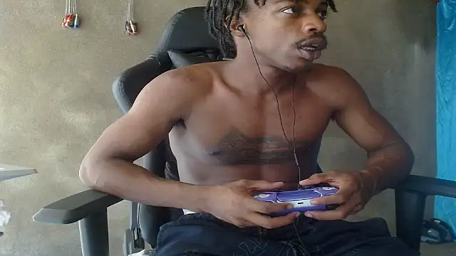Larry-n-clouds' Webcam Show