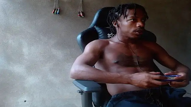Larry-n-clouds' Webcam Show