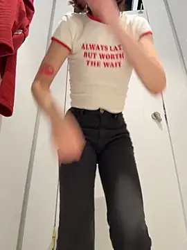 RinaCat Adlı Modelin Canlı XXX Sohbeti