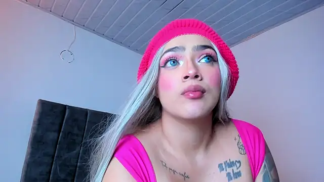 Chatroom XXX en direct de KayllaEvanss_