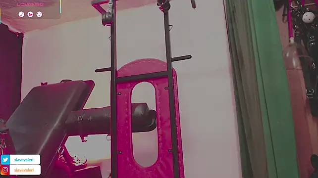 kenllyhot_and_valeriahell's Webcam Show