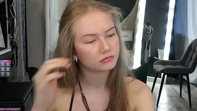 hetaerart Chat XXX in diretta