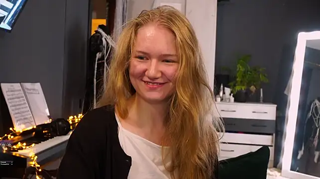 hetaerart's Live XXX Chat