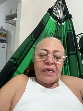 Granny6boys live XXX chat