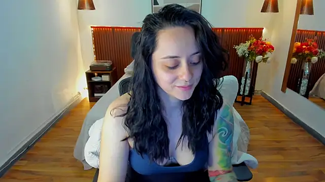 Chat +18 de KatherineBond ao vivo