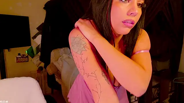 ES5EX's Live XXX Chat