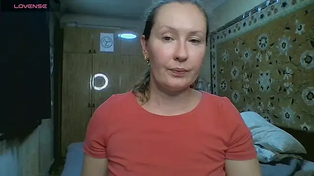 AnnaXLovers' Webcam Show