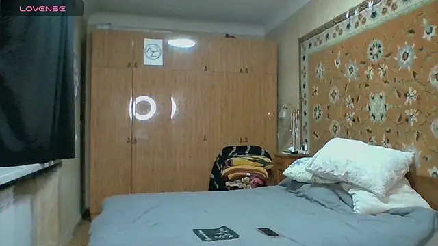 AnnaXLovers Webcam show