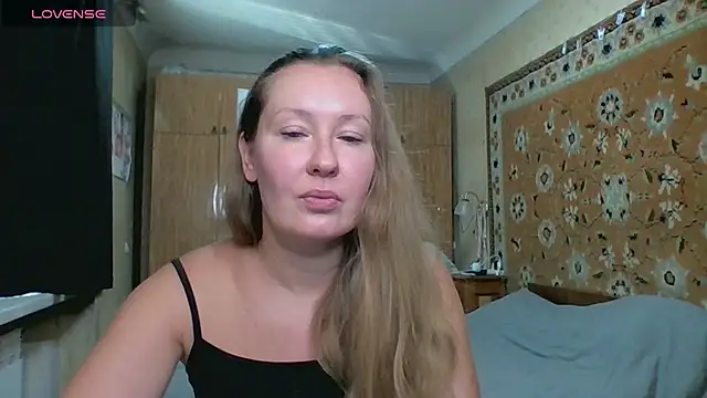 AnnaXLovers' Webcam Show