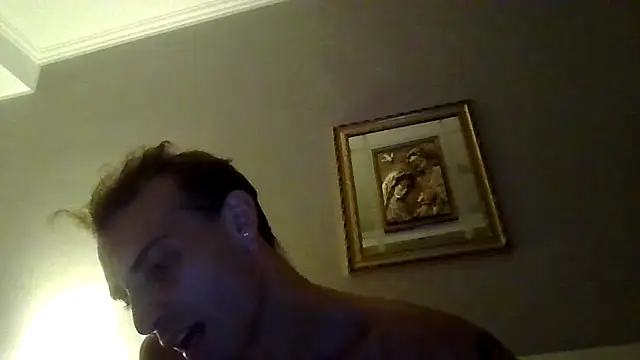 Show modela LaMaterialista na web-kameri