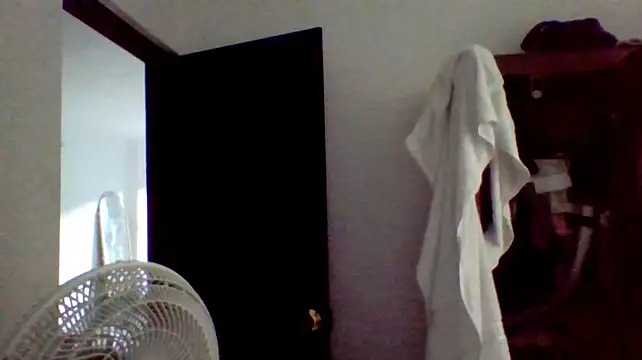 Kenner_fox77 Show in webcam