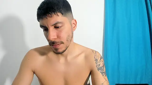 Show modela daniel_sexy777 na web-kameri