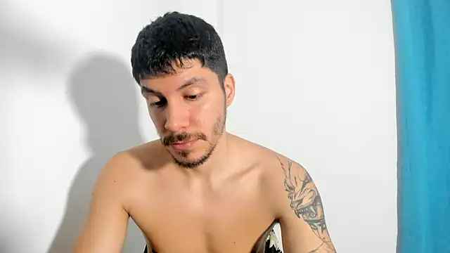 daniel_sexy777 网络视讯表演