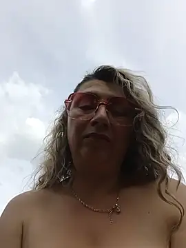 צ'אט XXX בשידור חי של Sussy50