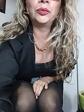 Sussy50 XXX чат на живо