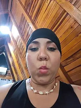 AmbarBurhan Adlı Modelin Canlı Sohbet Odası