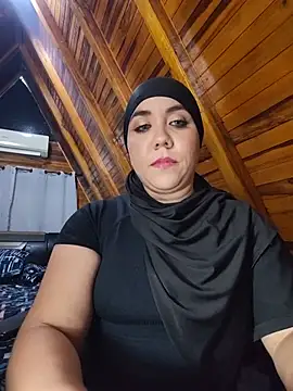 AmbarBurhan Show in webcam