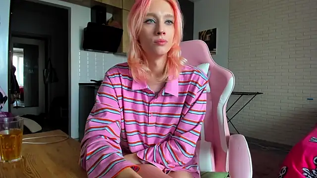 _Alice_Kitty webkamerás műsora