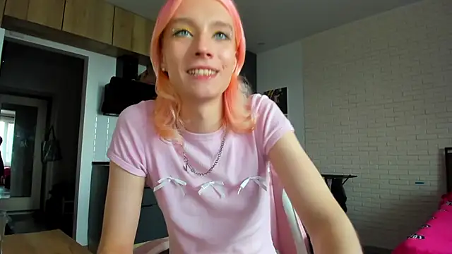 _Alice_Kitty Adlı Modelin Web Kamerası Şovu