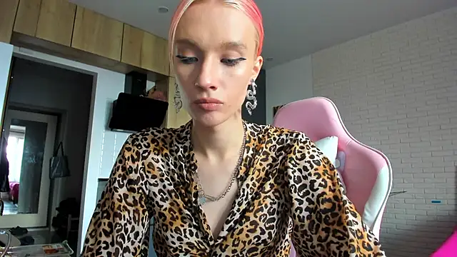 הופעת וובקאם של _Alice_Kitty