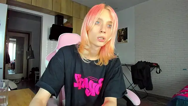 הופעת וובקאם של _Alice_Kitty