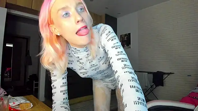_Alice_Kitty's Webcam Show