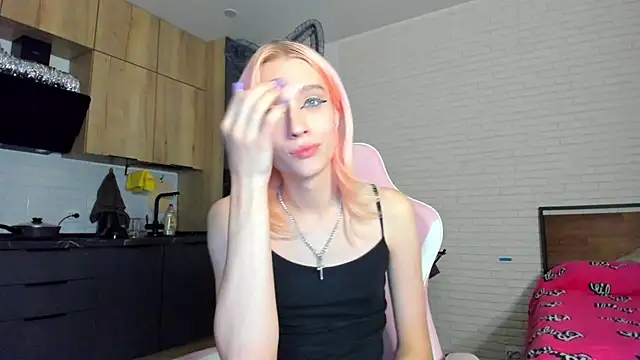 _Alice_Kitty webcam show