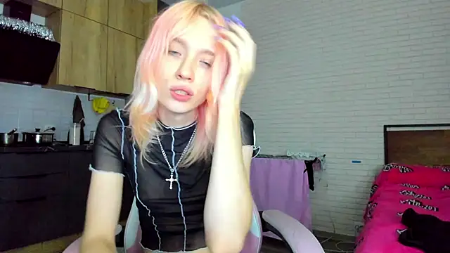 הופעת וובקאם של _Alice_Kitty