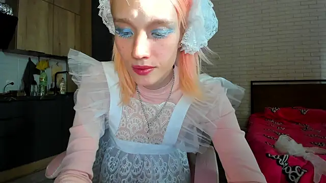 _Alice_Kitty Show in webcam