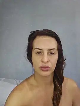 Nina_Sport Adlı Modelin Canlı XXX Sohbeti
