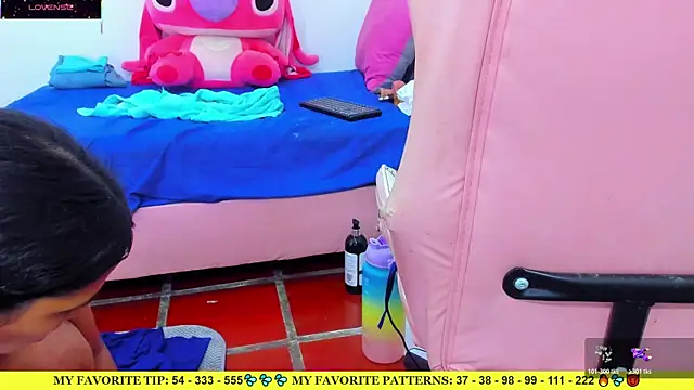 AriannaLewiis 网络视讯表演