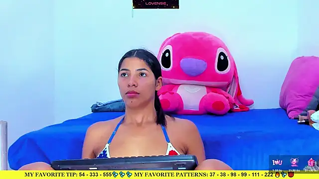 AriannaLewiis Pertunjukan Webcam