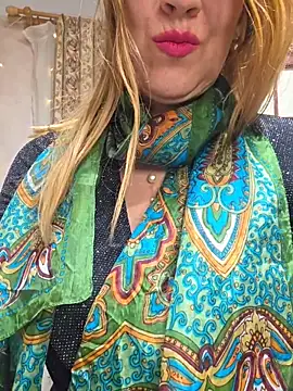 LissyJains Show in webcam