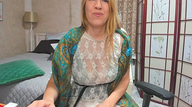 LissyJains Show in webcam