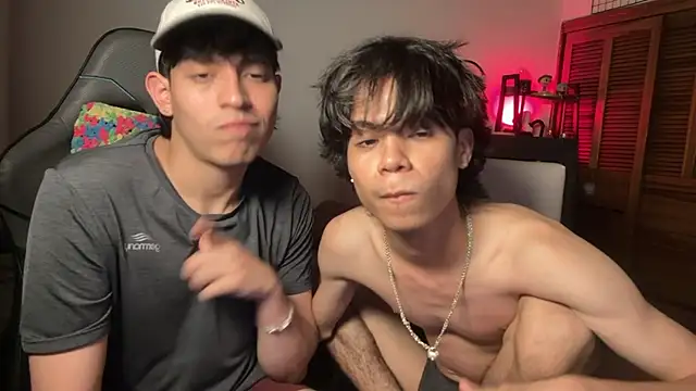 MyLatinHotBoys webcam show